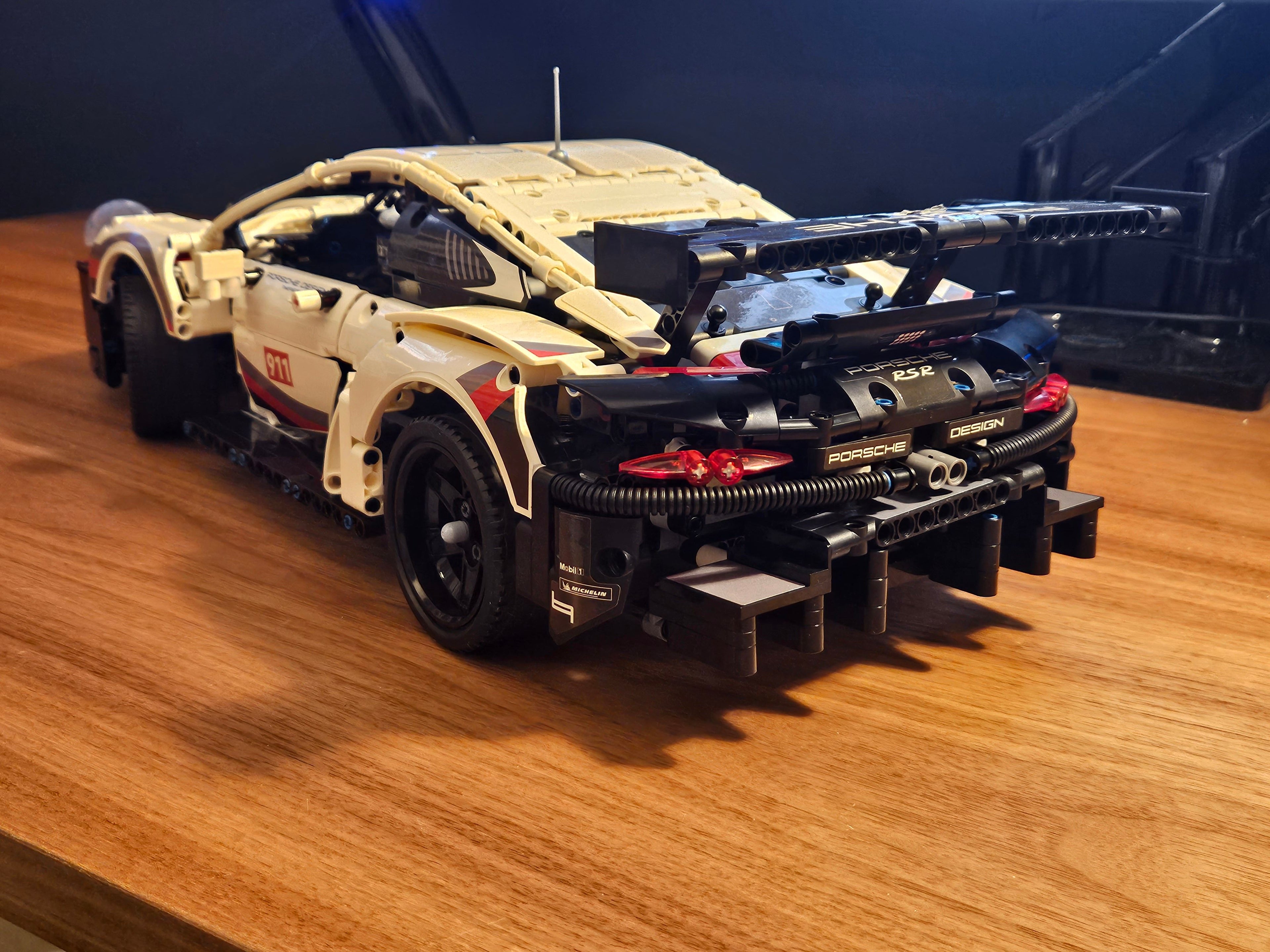 Porsche 911 RSR