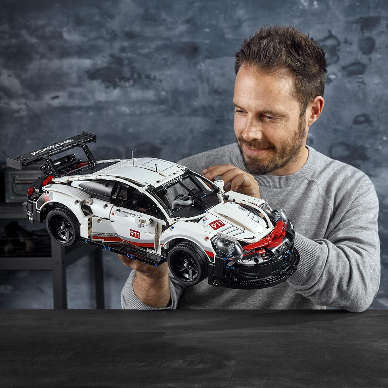 Porsche 911 RSR